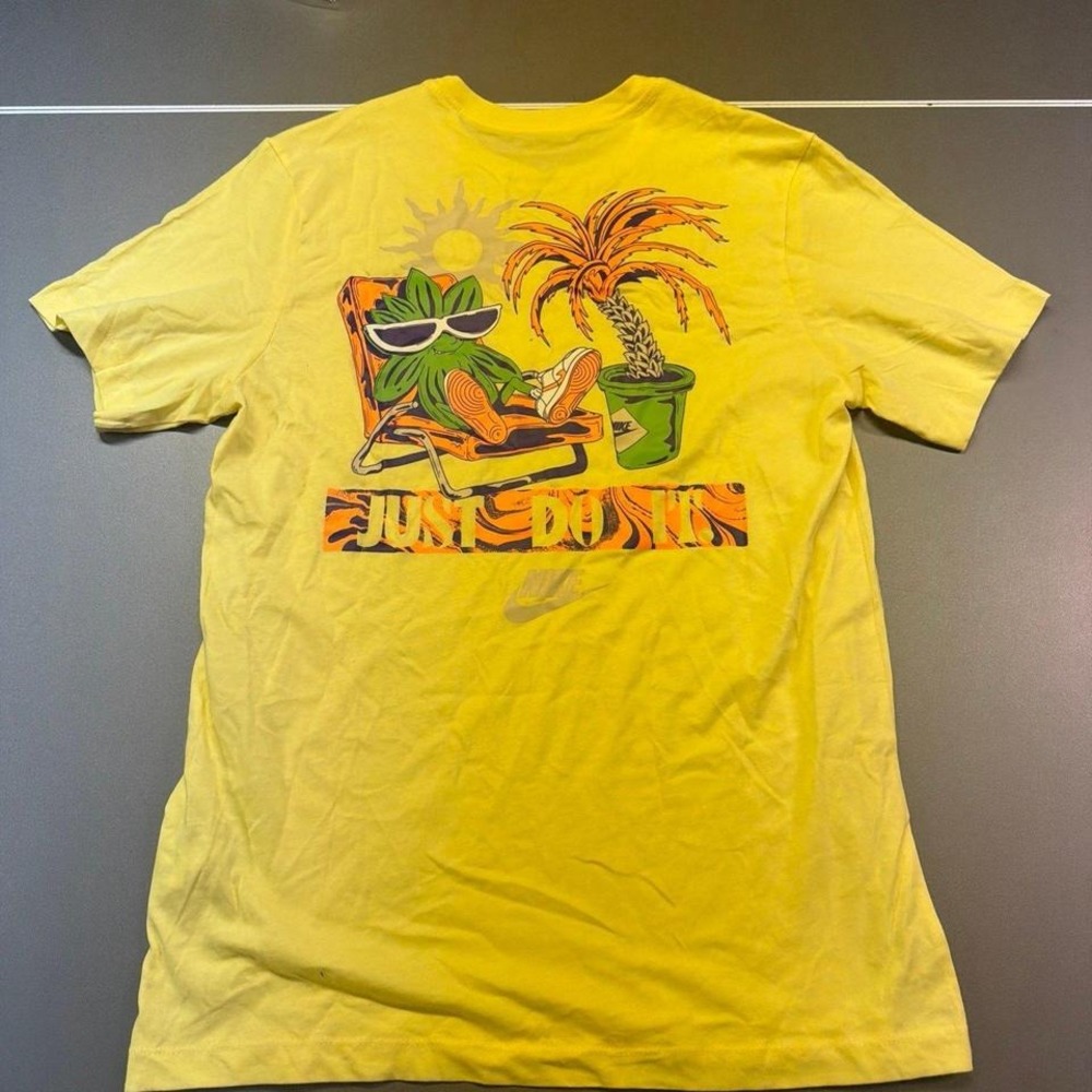 Nike Mens Spring Break Hippie Beach Plant Tropical Size M Shirt Rare New no tags